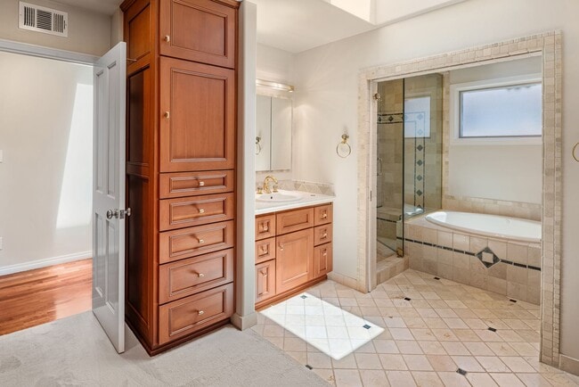 Building Photo - Custom Single Story in coveted Alvarado Es...