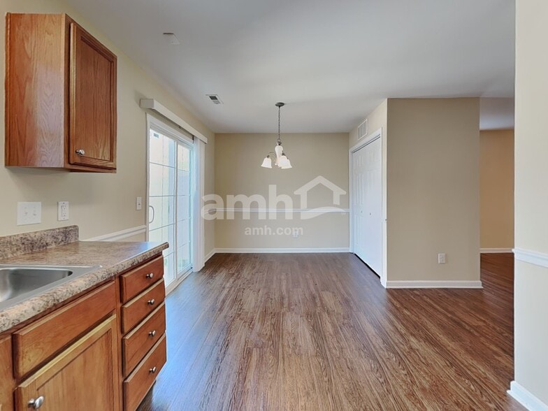 Building Photo - 4020 Tarrant Trace Cir
