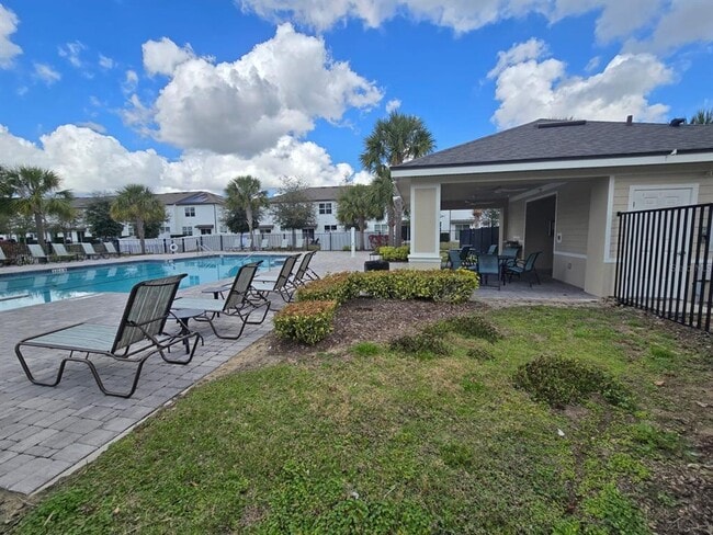 Building Photo - 936 Grandin St