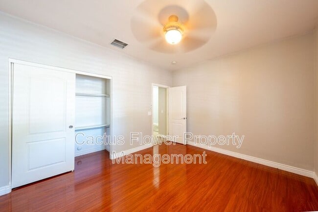 Building Photo - 1497 E Indigo St