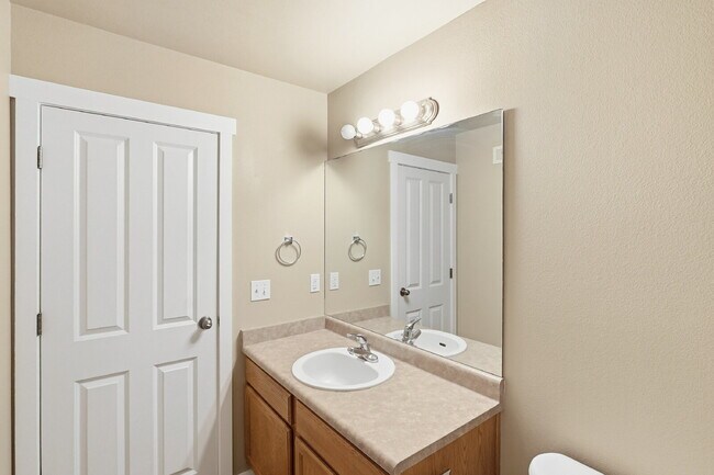 Building Photo - $2,245.95, 3 Beds - 3.5 Bath, Single Family Home in Colorado Springs with 2 Car Attached Garage!