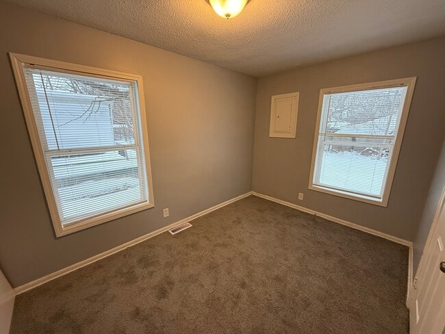 Building Photo - 466 Wyoming Ave