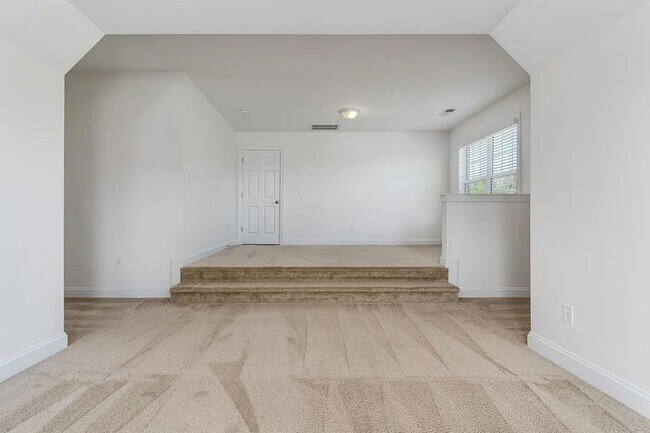 Building Photo - Beautiful home in Longcreek Plantation- Heritage Forest
