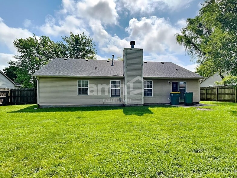 Building Photo - 1702 Acorn Rd