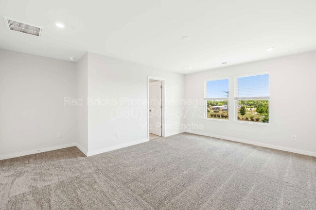 Building Photo - 2160 Blue Sky Mdws Dr