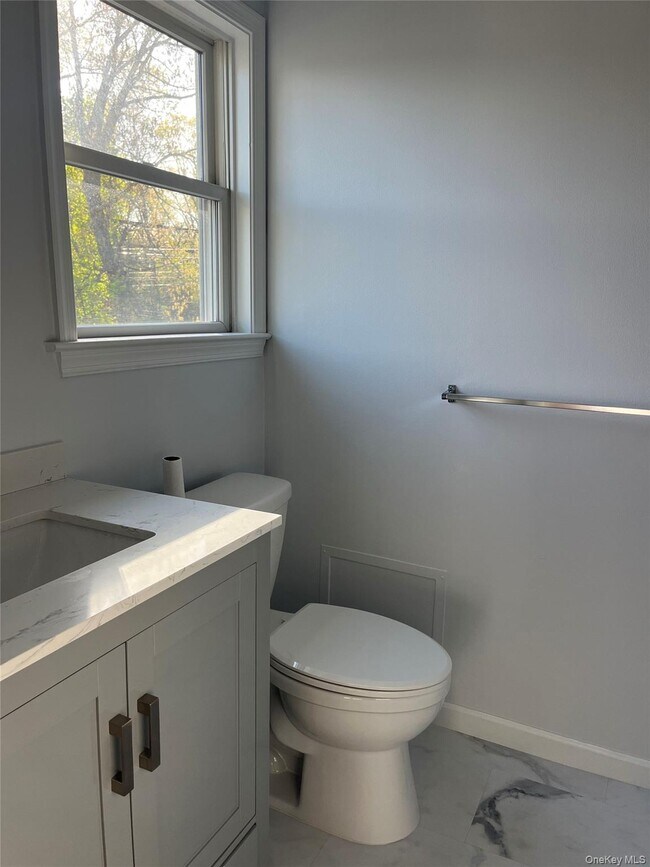 Building Photo - 6-8 Marion Ave