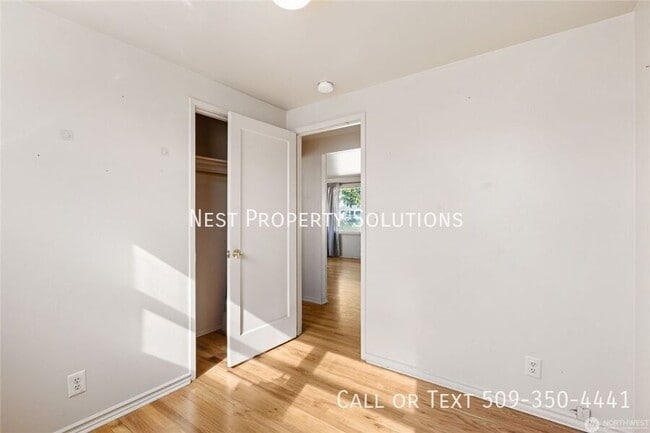 Building Photo - 129 G St SE
