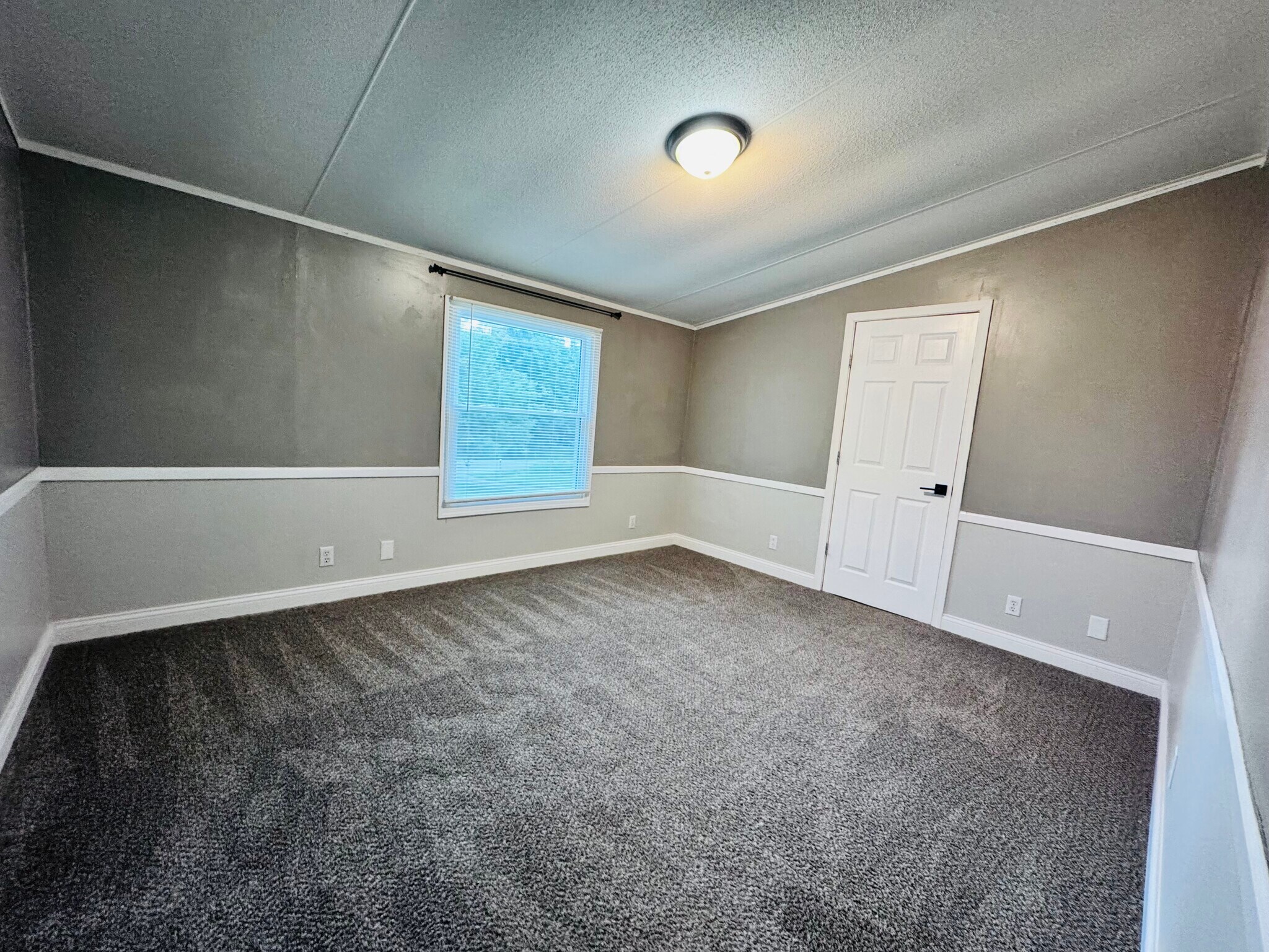 Building Photo - 2475 Freshour Rd