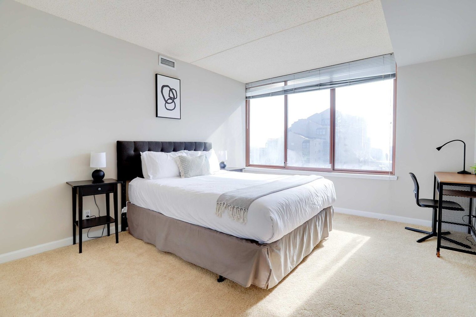 Building Photo - 401 12th St S