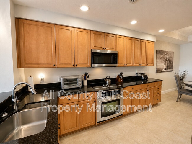 Building Photo - 611 Riviera Dunes Way