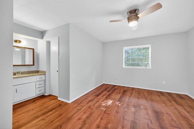 Building Photo - 9303 Hammerly Blvd