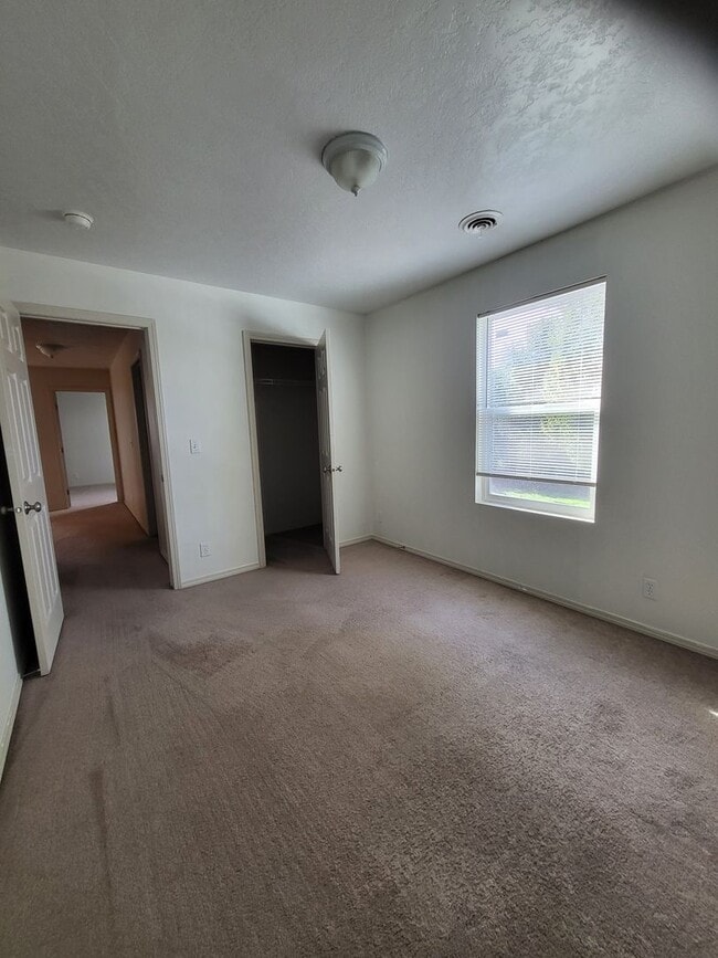 Building Photo - 3097 E Shaver Ct