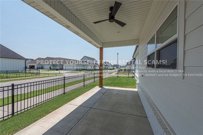 Building Photo - 6875 Garden Trail Ave