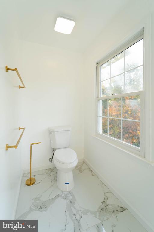 Building Photo - 3244 Titanic Dr