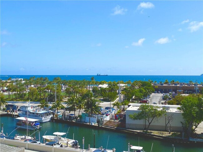 Building Photo - 1 Las Olas Cir