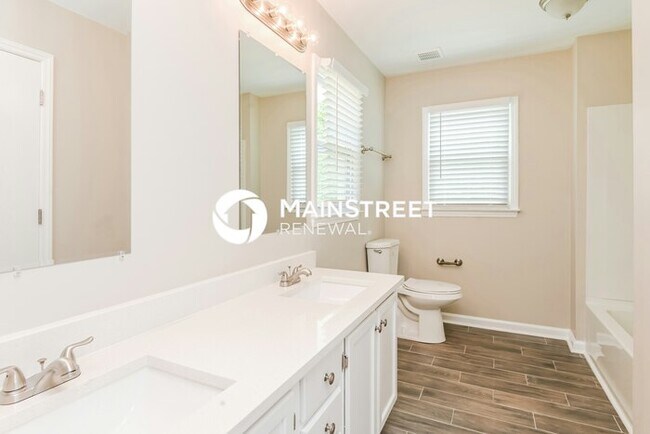 Building Photo - 4 Bedroom Pet-Friendly Home in Charlotte, ...