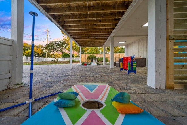 Building Photo - 22103 Lakeview Dr