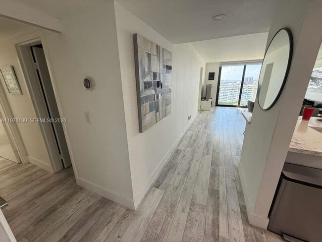 Building Photo - 13499 Biscayne Blvd