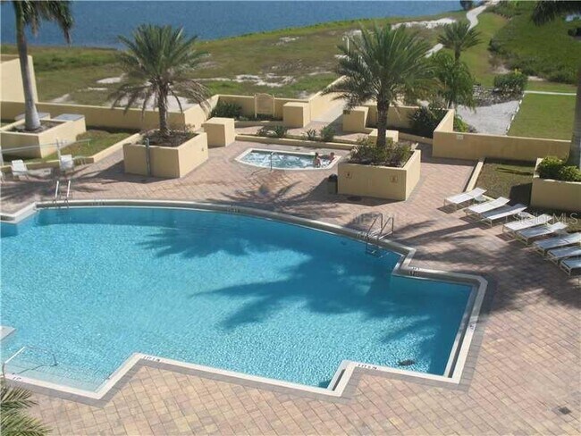 Building Photo - 130 Riviera Dunes Way