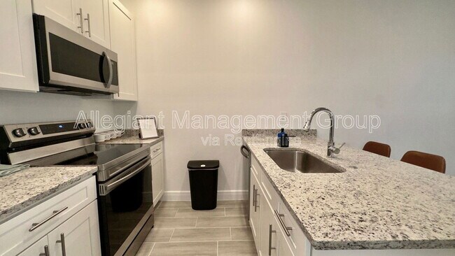 Building Photo - 1636 Cumin Dr