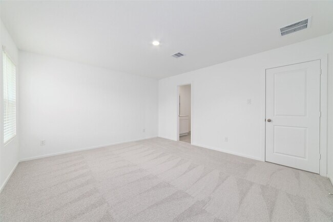 Building Photo - 6330 Breakaway Grv Dr