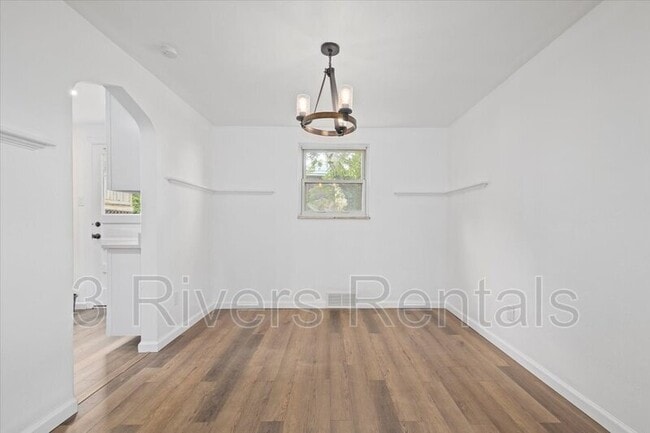 Building Photo - 1419 Dagmar Ave