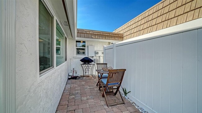 Building Photo - 2657 Riverbluff Pkwy