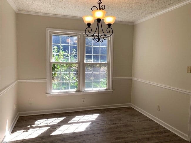 Building Photo - 4536 Woodlawn Lake Dr