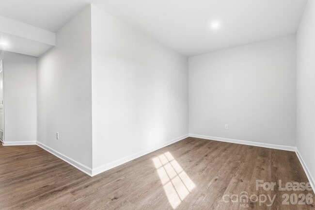 Building Photo - 7024 Capstan Ter