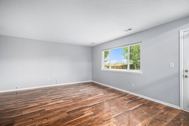 Building Photo - 11316 Rodeo Cir