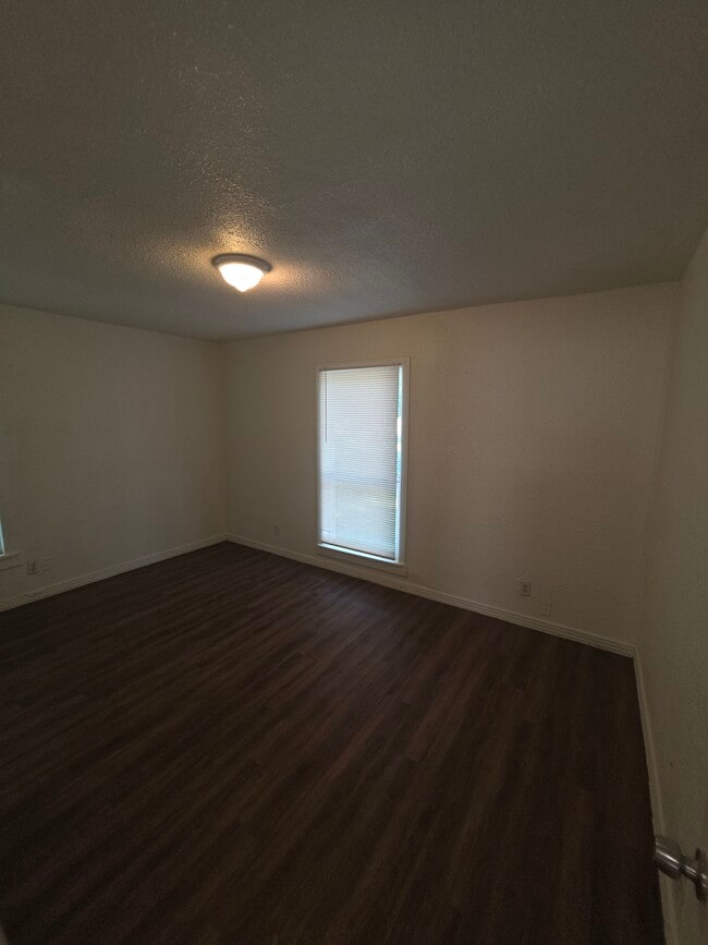 Building Photo - 3613 Bright St