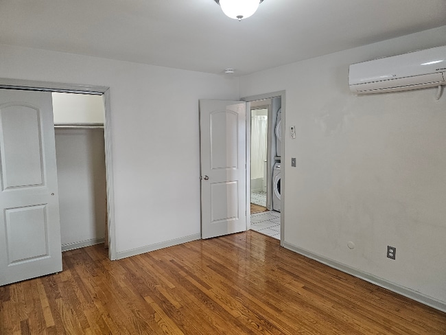 Building Photo - 59 Carlton Ave