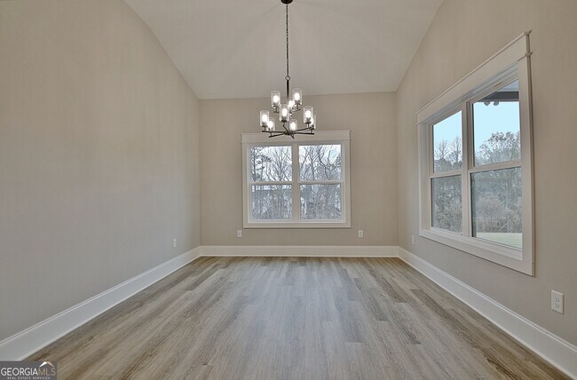 Building Photo - 190 Redhaven Dr