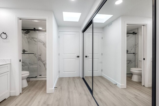 Building Photo - Beautifully remodeled single-story home in the heart of Solana Beach!