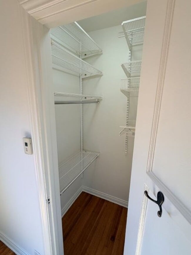 Building Photo - Pico-Robertson / Beverlywood 2 beds + 1.5 baths Spanish house PLUS Studio ADU  | Pool+Jacuzzi & e...