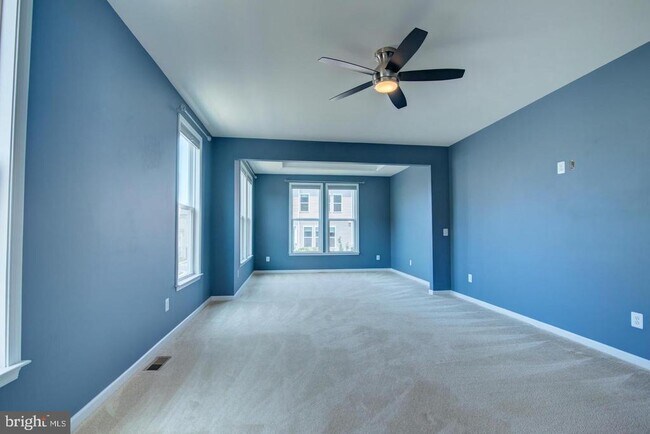 Building Photo - 42262 Knotty Oak Terrace