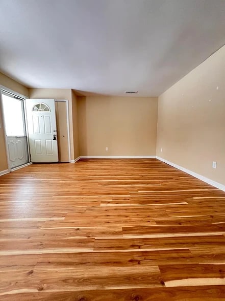 Building Photo - 7410 Arcola St