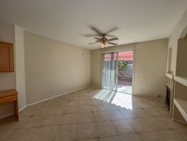 Building Photo - Charming Single-Story Home in a Prime Loca...