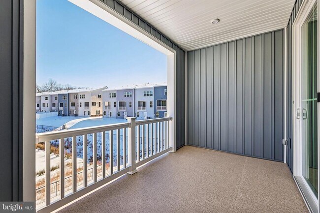 Building Photo - 9389 Edenderry Dr