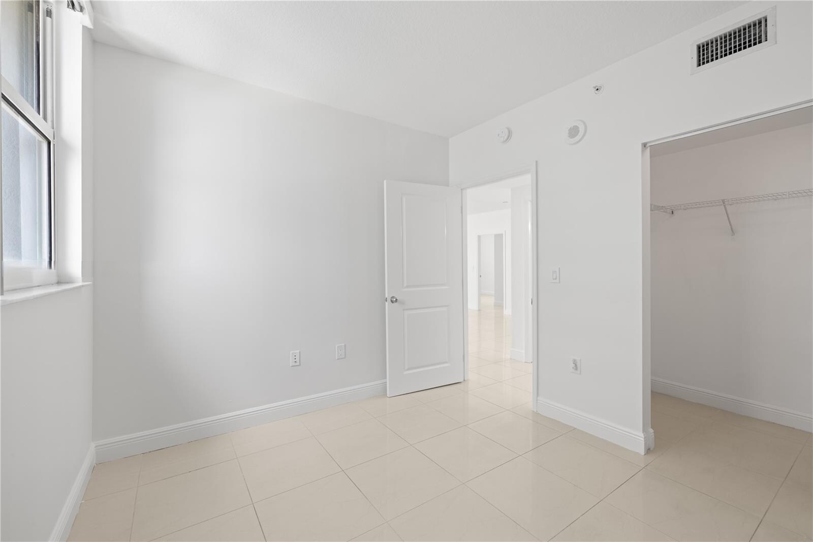 Building Photo - 1250 S Miami Ave