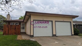 Building Photo - Lexington Duplex