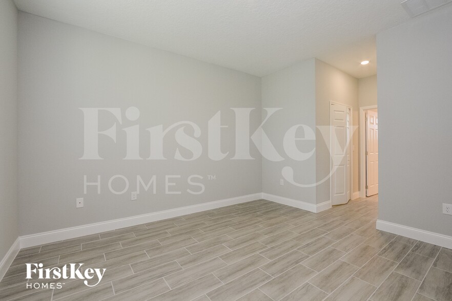 Building Photo - 308 Camellia Ct