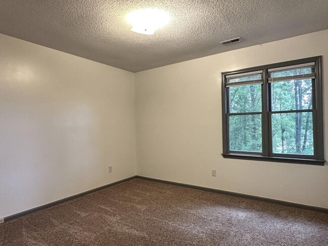 Building Photo - 103 Homeplace Ct