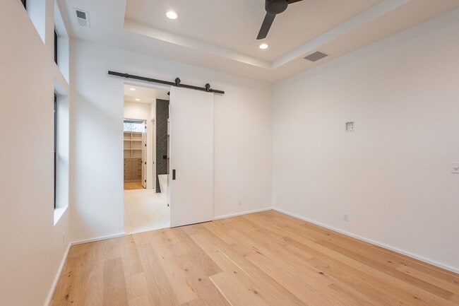 Building Photo - Brand New Townhouse in Luxury Neighborhood