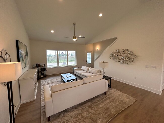 Building Photo - 5706-5708 Eternity Drive