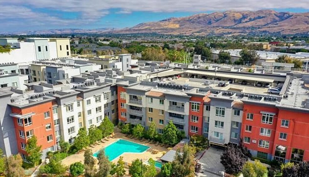 Building Photo - 1101 S Main St