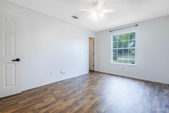 Building Photo - 873 Brande Ct