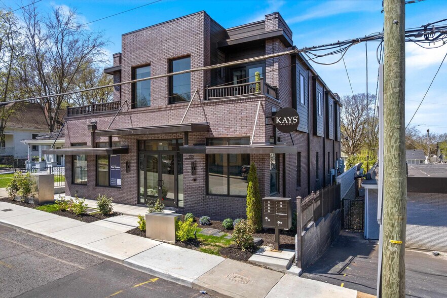 Building Photo - 722 Mcferrin Ave
