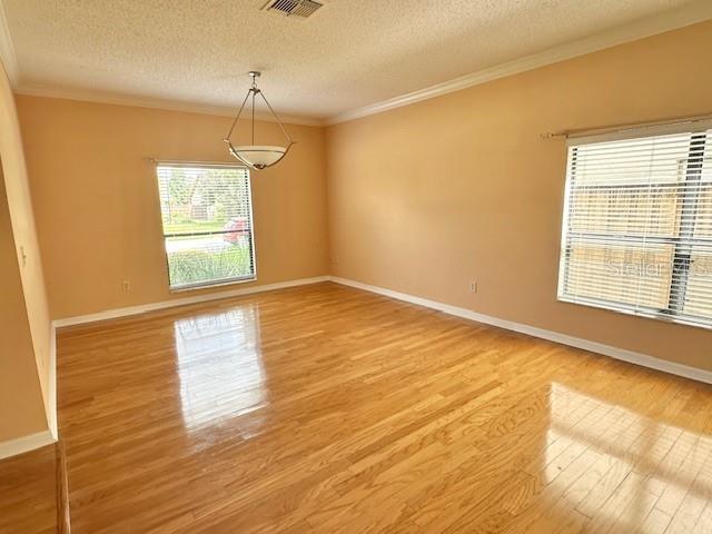 Building Photo - 587 Holbrook Cir