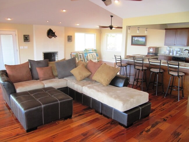 Building Photo - 68-434-434 Farrington Hwy